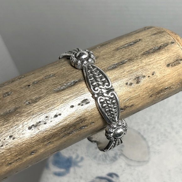 Brighton City of Lights Bangle Bracelet Silver Plated Retired Signed - Picture 1 of 12